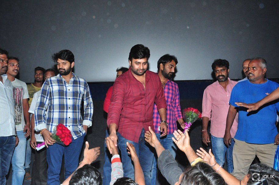 Appatlo-Okadundevadu-Movie-Team-at-Devi-Theater